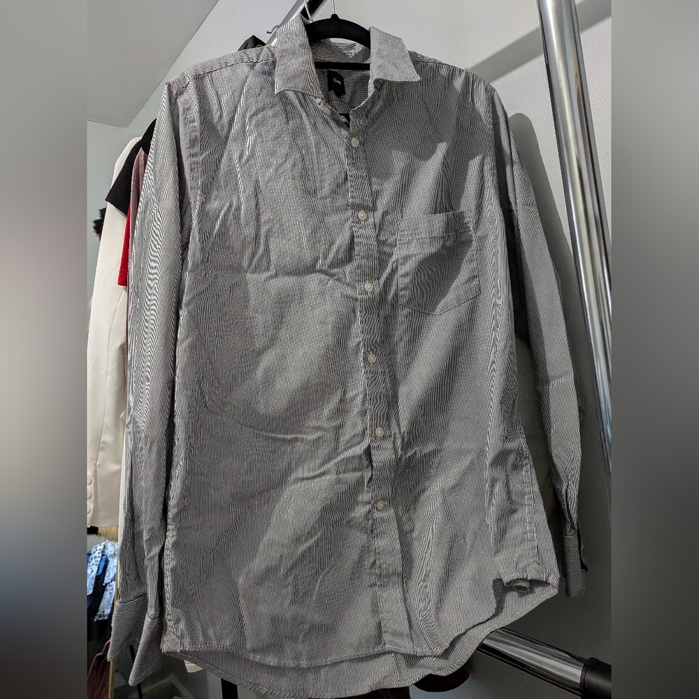 GAP Mens Button Down Shirt  M